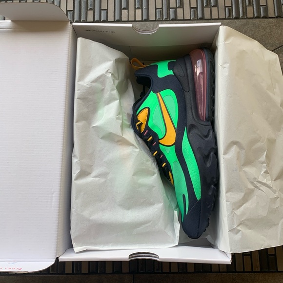 Nike air max react 270 • AUTHENTIC • BRAND NEW • - Picture 3 of 14